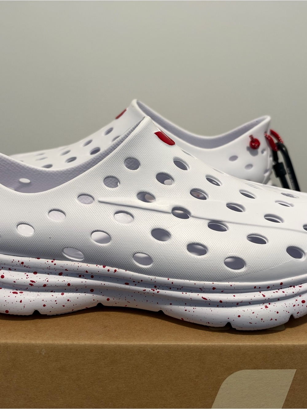 KANE Revive All White Red Speckle Recovery Shoes - Men’s 10 / Women's 12